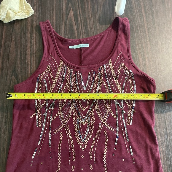 Burgundy Tank - Picture 3 of 3